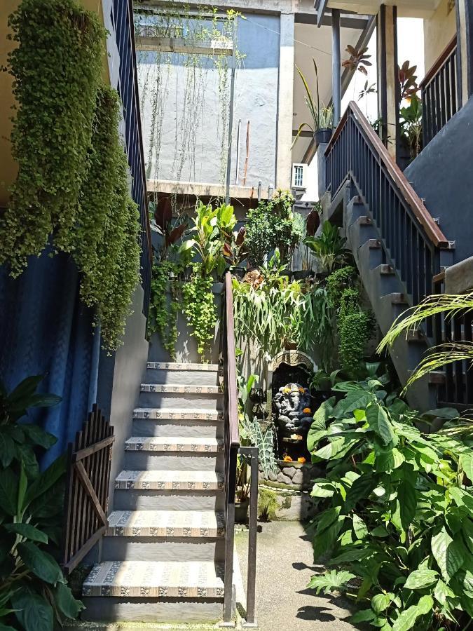 Deko House Apartamento Ubud Quarto foto